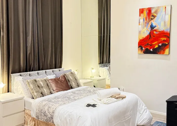 Central London Studio For Three